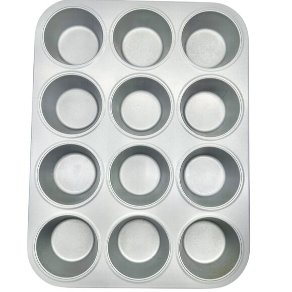 3-Piece Multicolor Metal Mini-Cake, Muffin and Cupcake Baking Pan Set - Picture 5 of 10